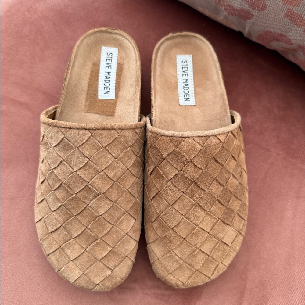 Steve Madden Tan Woven Leather Slippers 6.5 - Run small